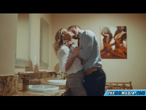 ❤️ Ko'krakli sarg'ish sizni jamoat hojatxonasida yo'ldan ozdirganda ❤️❌ Sifatli jinsiy aloqada pornoda uz.passionateembracespotlight.ru ❌❤